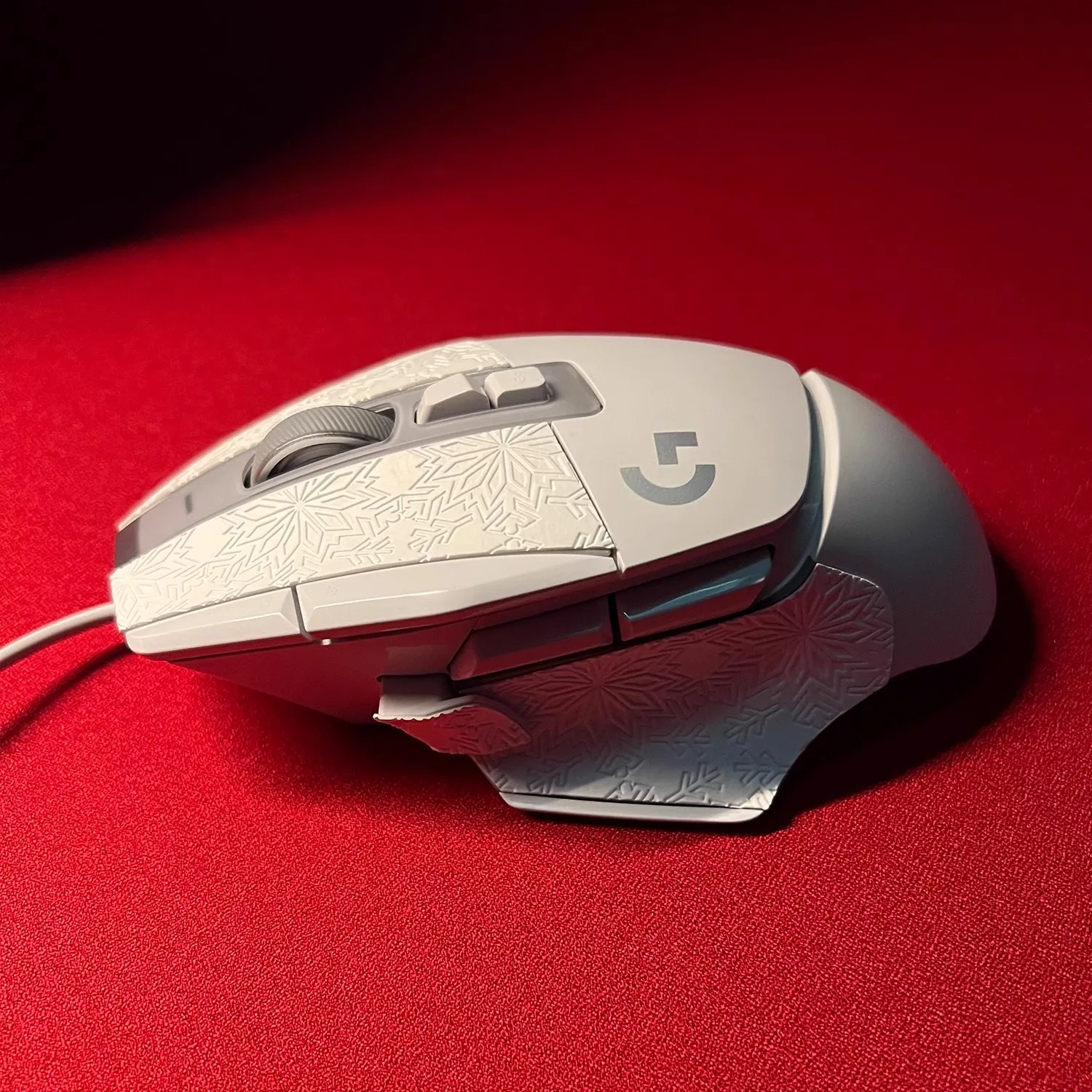 1 مجموعة من ملصقات منع الانزلا - مراجعة Logitech Mouse G502 وسعره