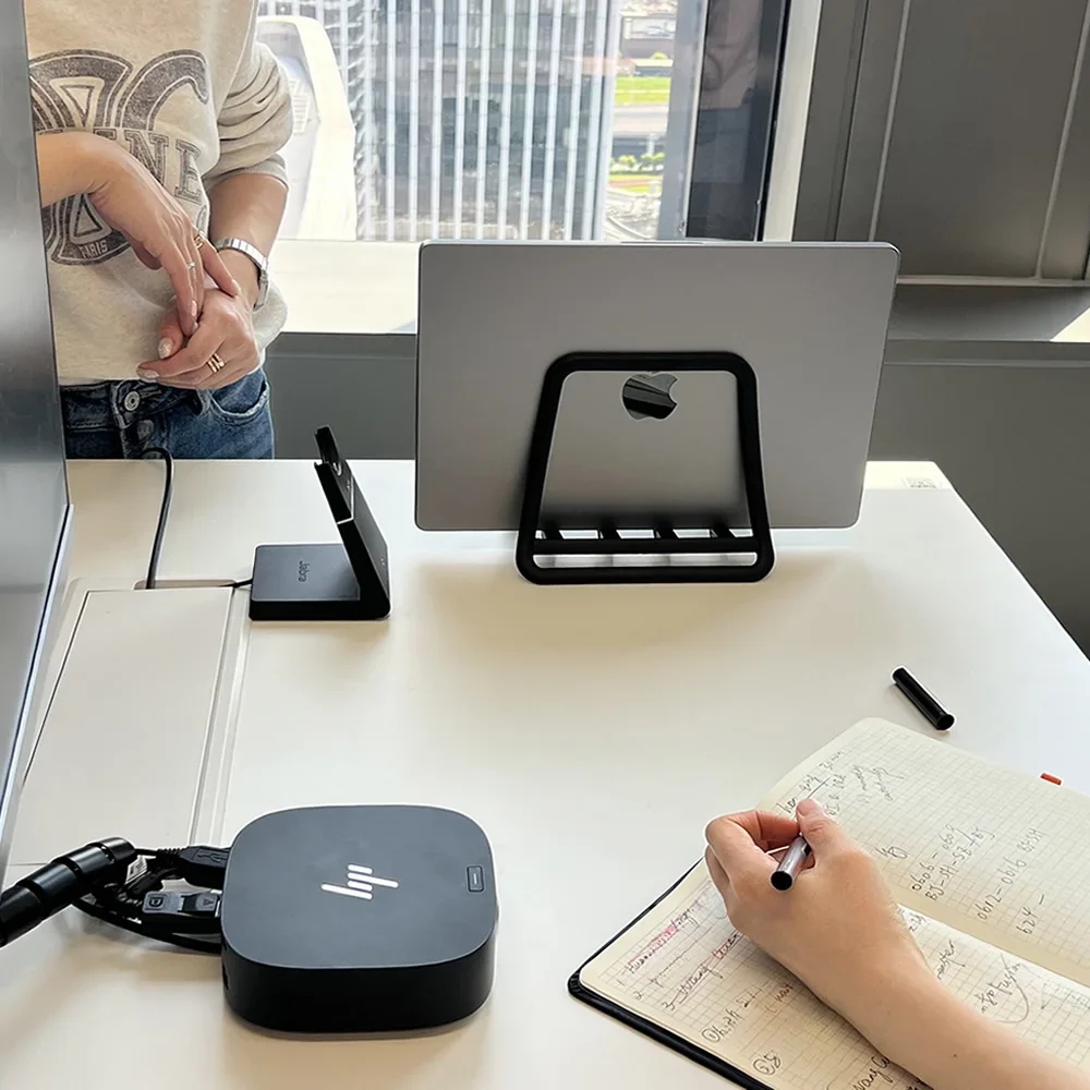 حامل عمودي للكمبيوتر المحمول م - مراجعة Laptop Accessories Distributor وسعره